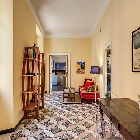 Cavour Colloseum روما