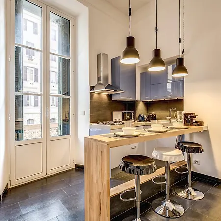 Cavour Colloseum * روما