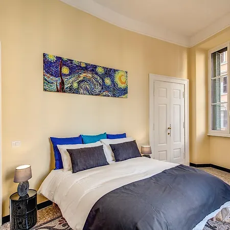 Cavour Colloseum * روما